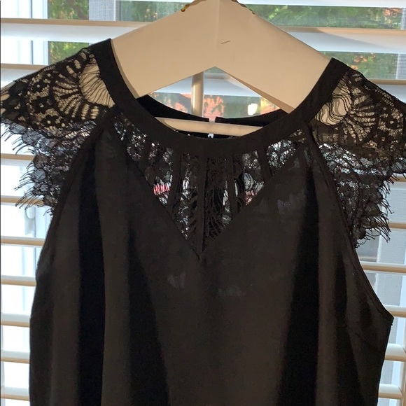 Brixon Ivy Tops - Brixon Ivy black lace cap sleeve top
